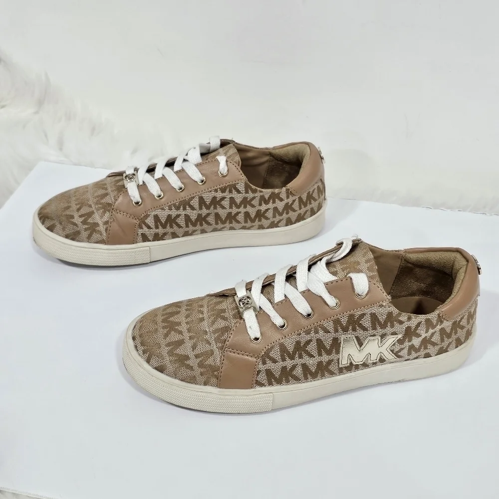 Michael kors women's sneakers brown/tan sz.5
